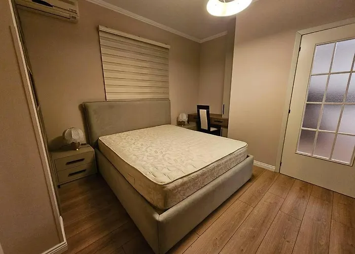 Apartman With Balcony 2 Tirana